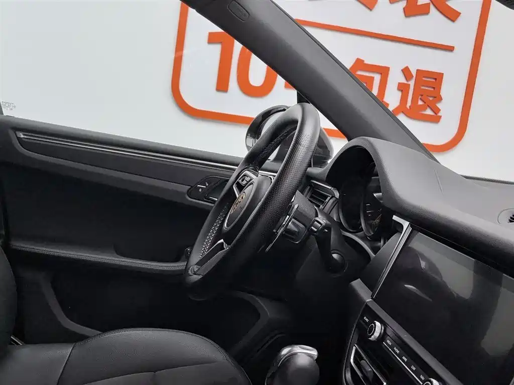 Porsche Macan 2018 Macan 2.0T фото 22