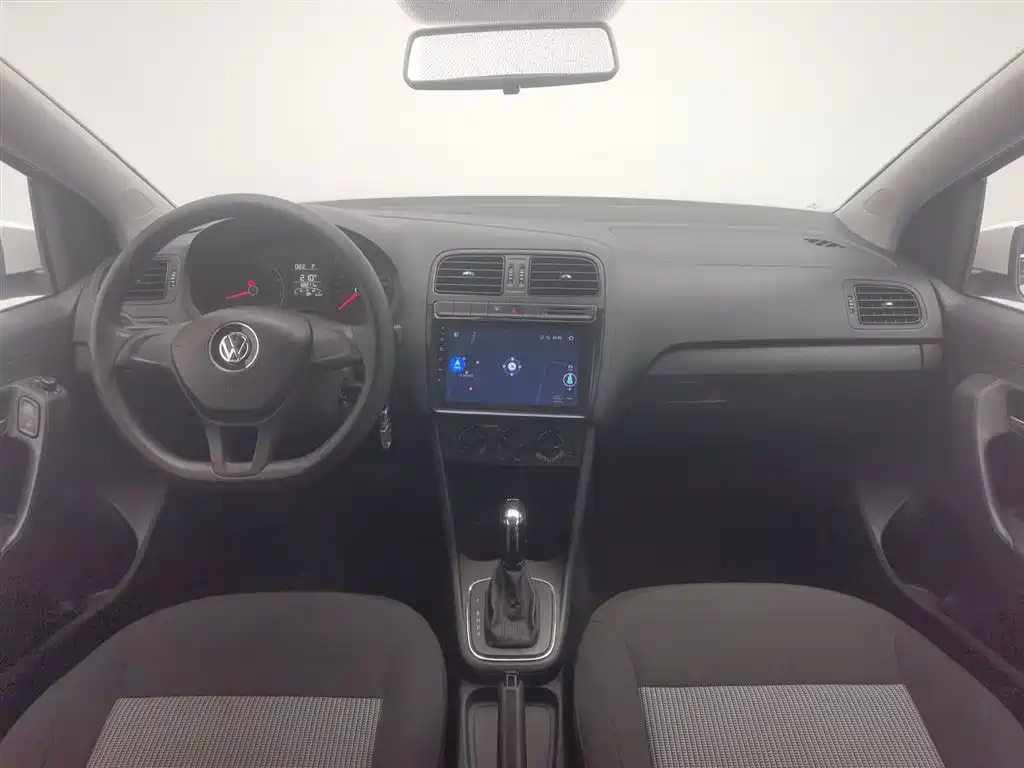 Volkswagen Polo 2016 1.4L Automatic Trend фото 5