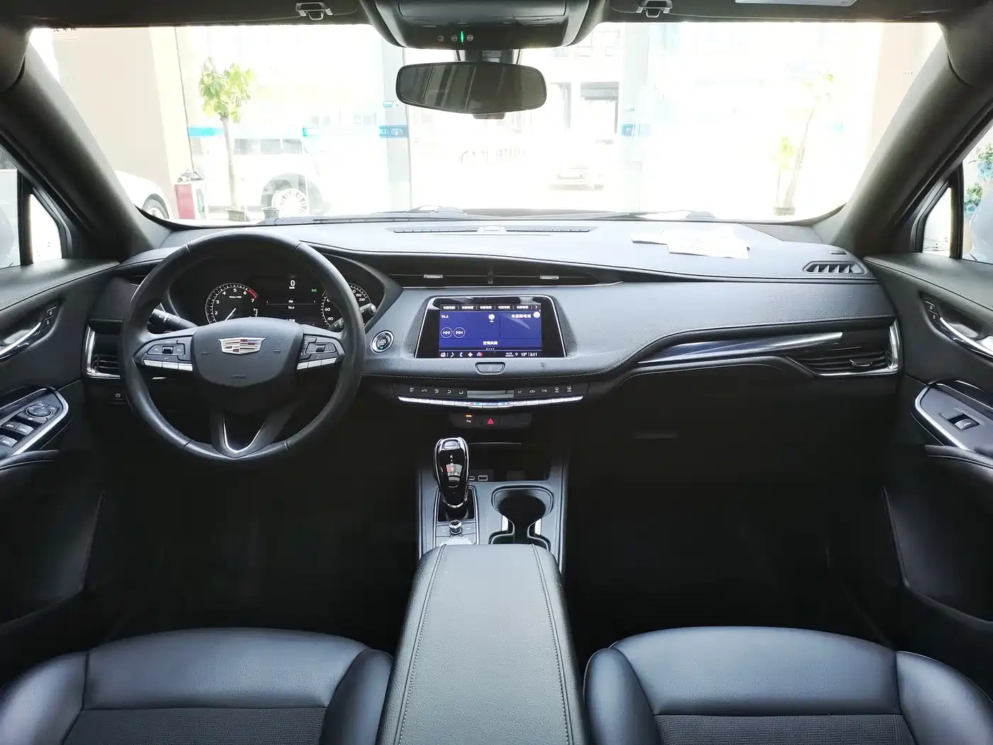 Cadillac XT4 2021 28T FWD Technology Edition фото 8