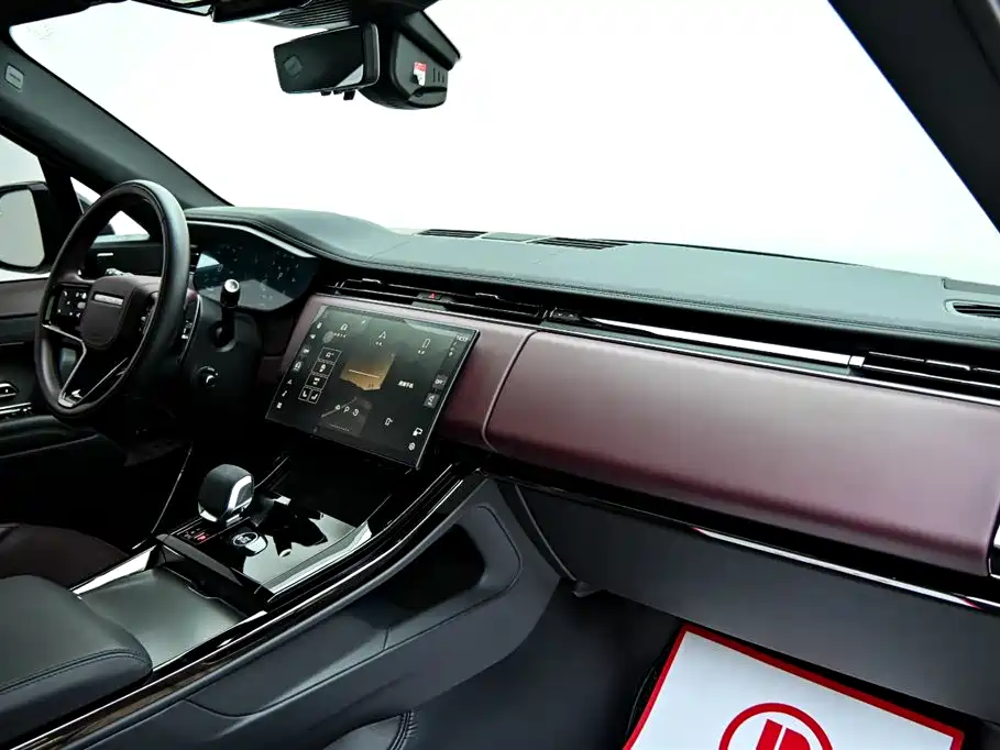 Land Rover Range Rover Sport 2025 400PS Hidden Edge Special Edition фото 16