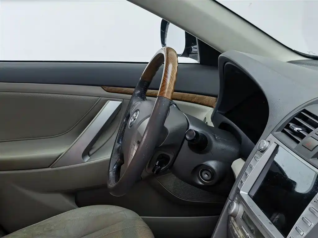 Toyota Camry 2011 240G Classic Anniversary Edition фото 22