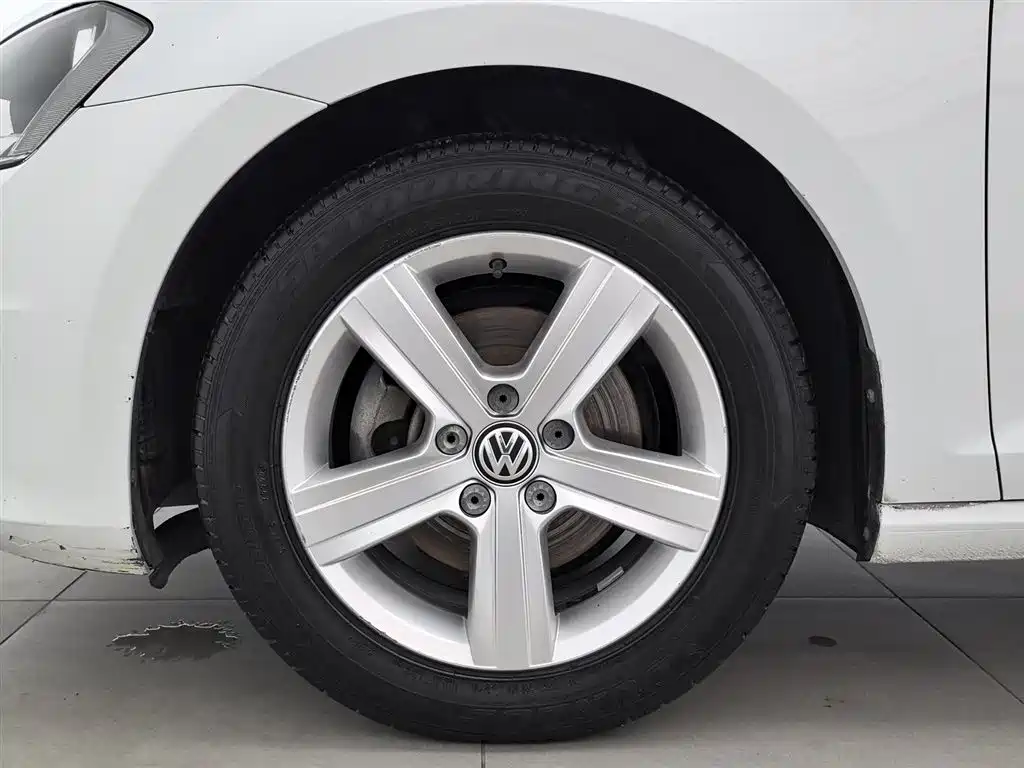Volkswagen Golf 2016 230TSI Automatic Comfort фото 17