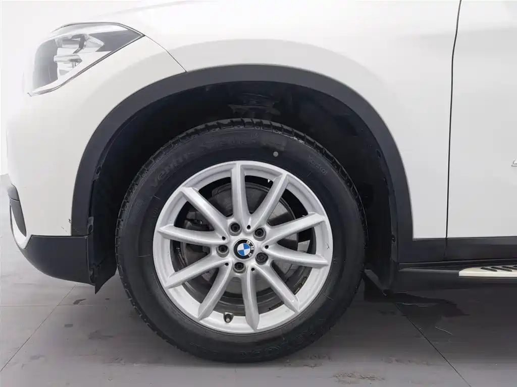 BMW X1 2018 sDrive18Li Fashion Model фото 17