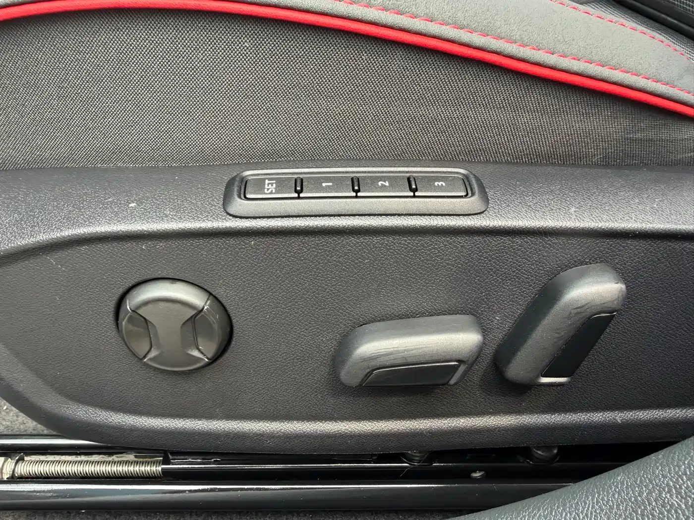 Volkswagen Golf GTI 2023 380TSI DSG GTI фото 17
