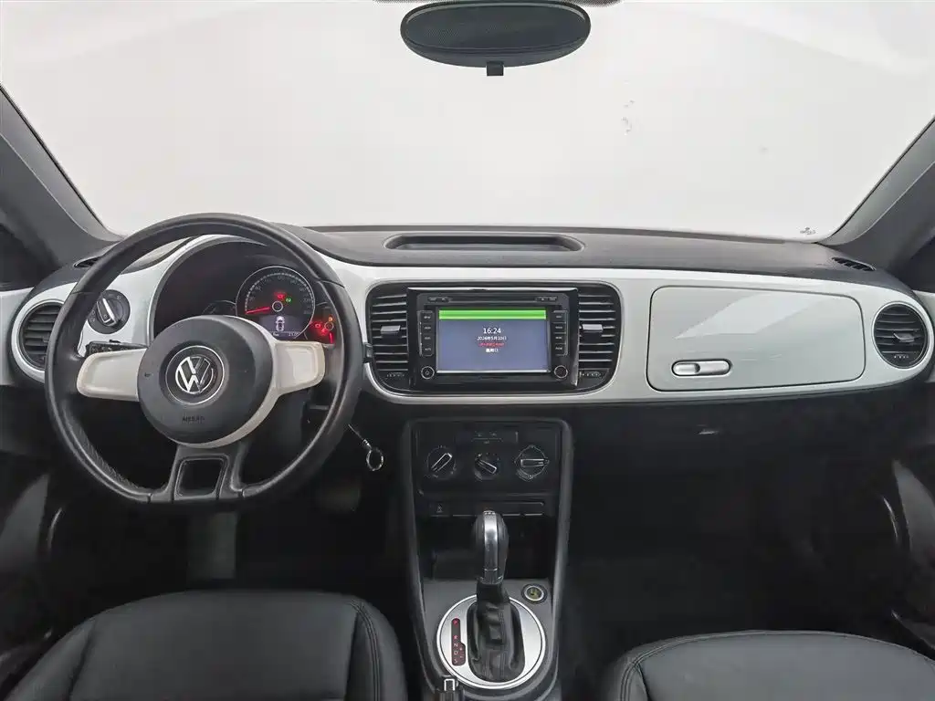 Volkswagen Beetle 2015 180TSI фото 5