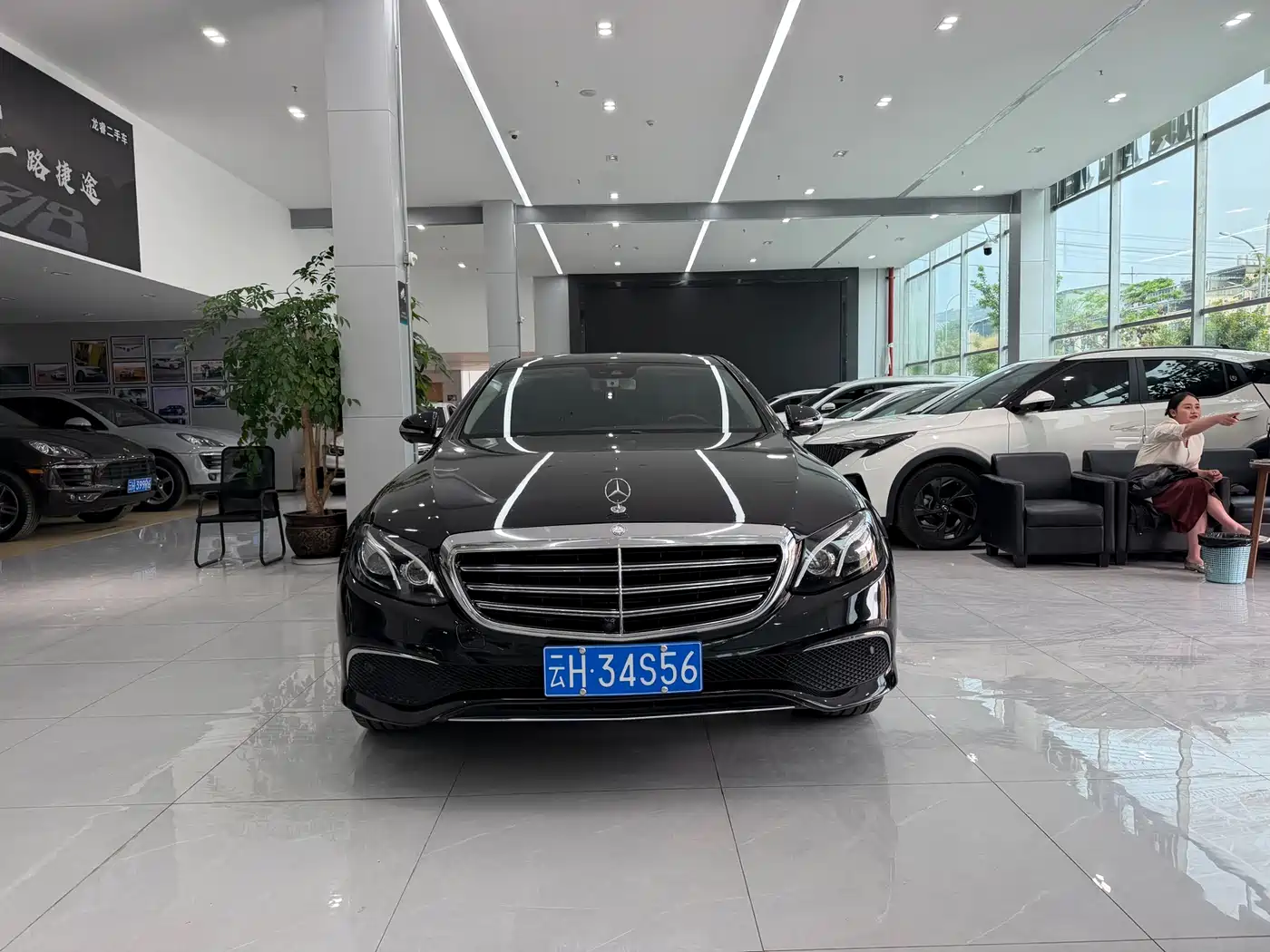 Mercedes-Benz E-Class 2016 E 300 L Fashion Type