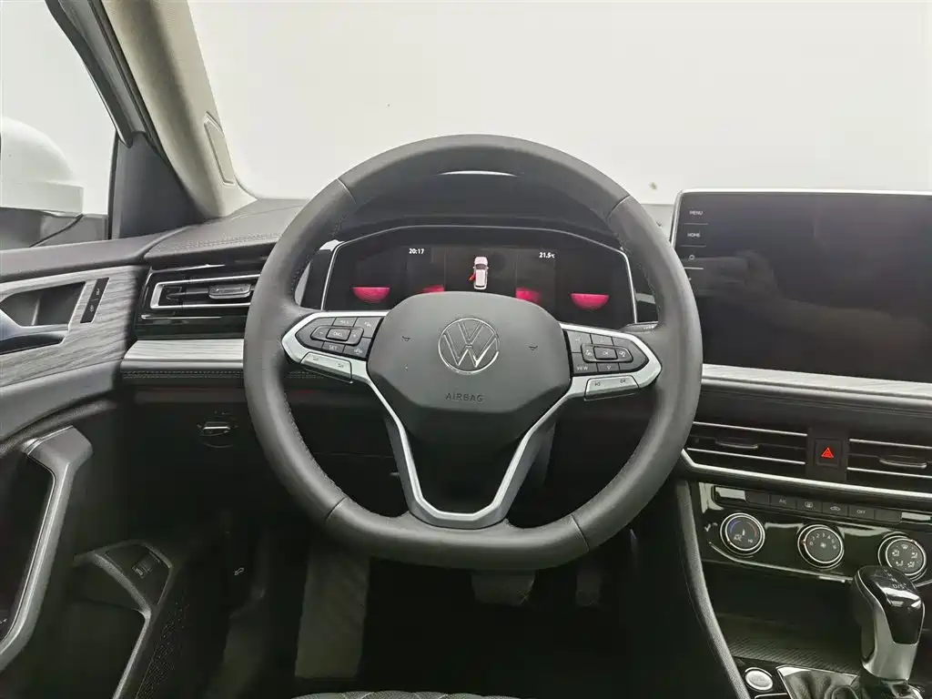 Volkswagen Sagitar 2023 300TSI DSG Surpassing Edition фото 11