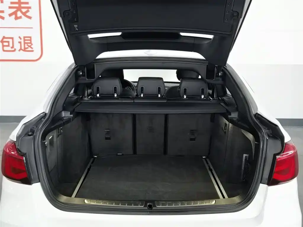 BMW 3 Series GT 2020 320i M Sport Package фото 16