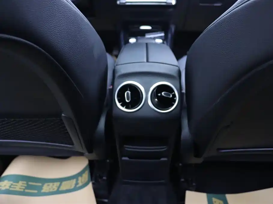 Mercedes-Benz GLB 2020 GLB 200 Dynamic фото 21