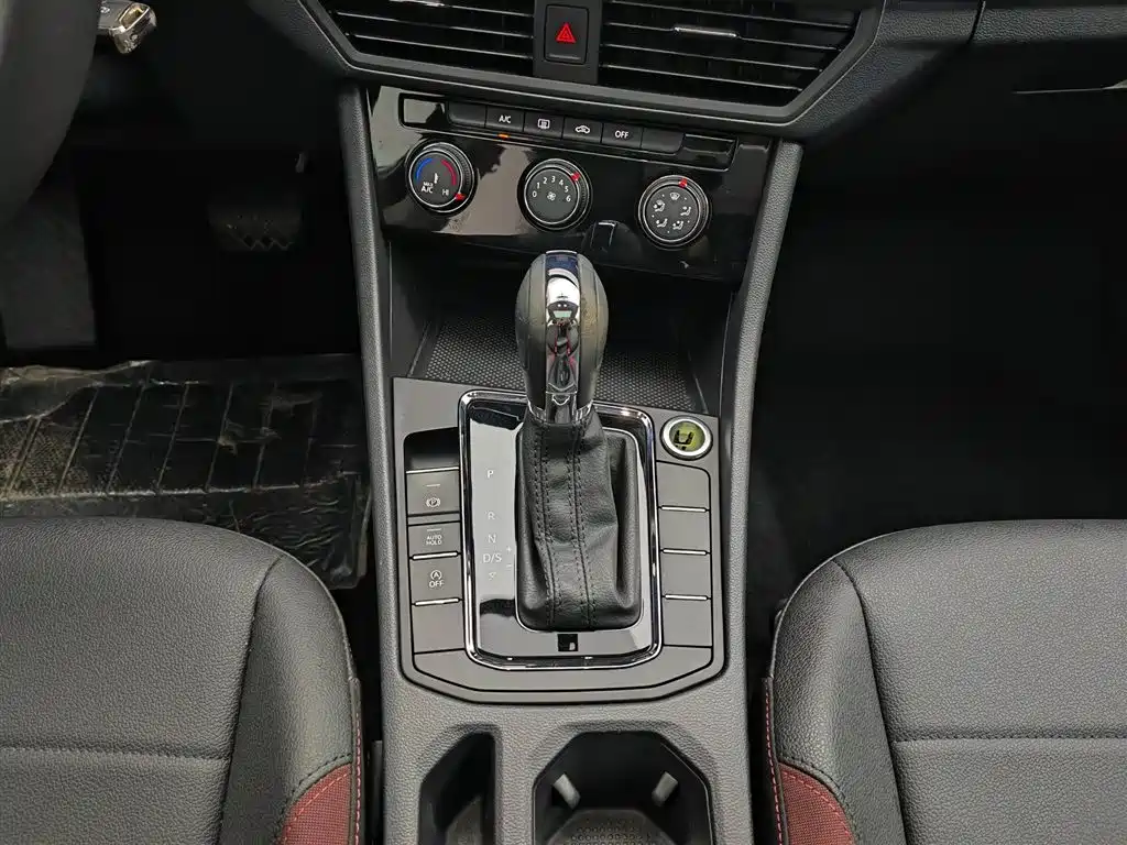 Volkswagen Bora 2021 1.5L Automatic Comfort Smart Edition фото 13