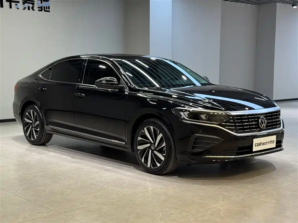 Volkswagen Passat 2025 Outstanding 330TSI Elite Edition фото 2