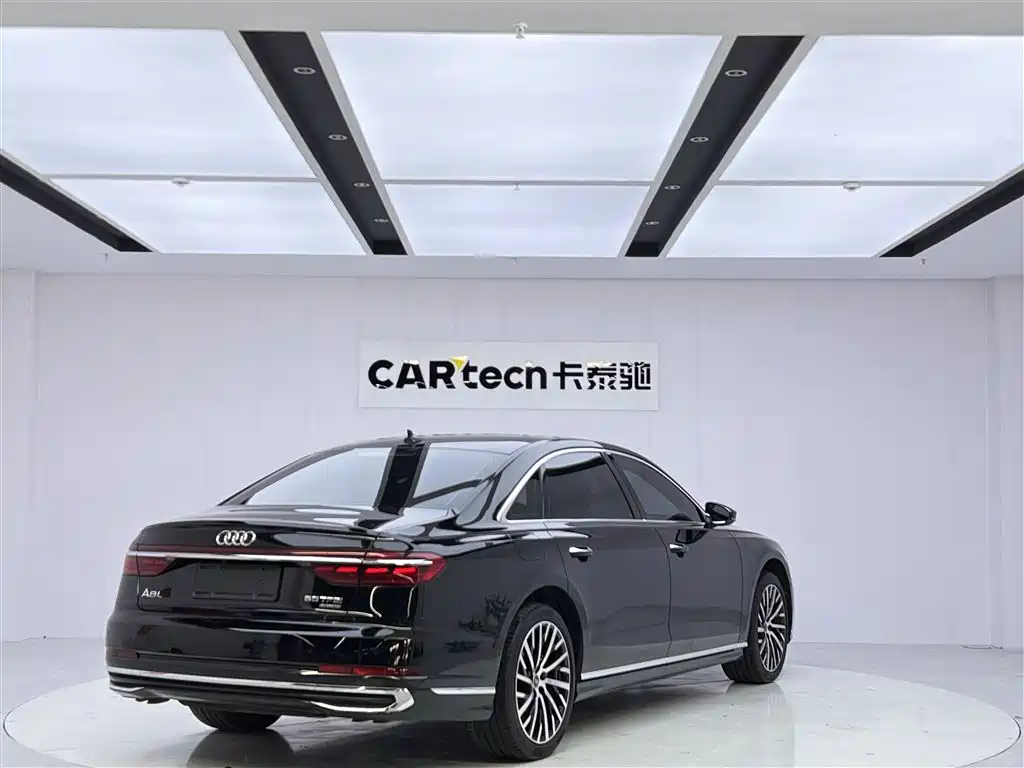 Audi A8 2024 Model A8L 50 TFSI quattro Premium Selection фото 5