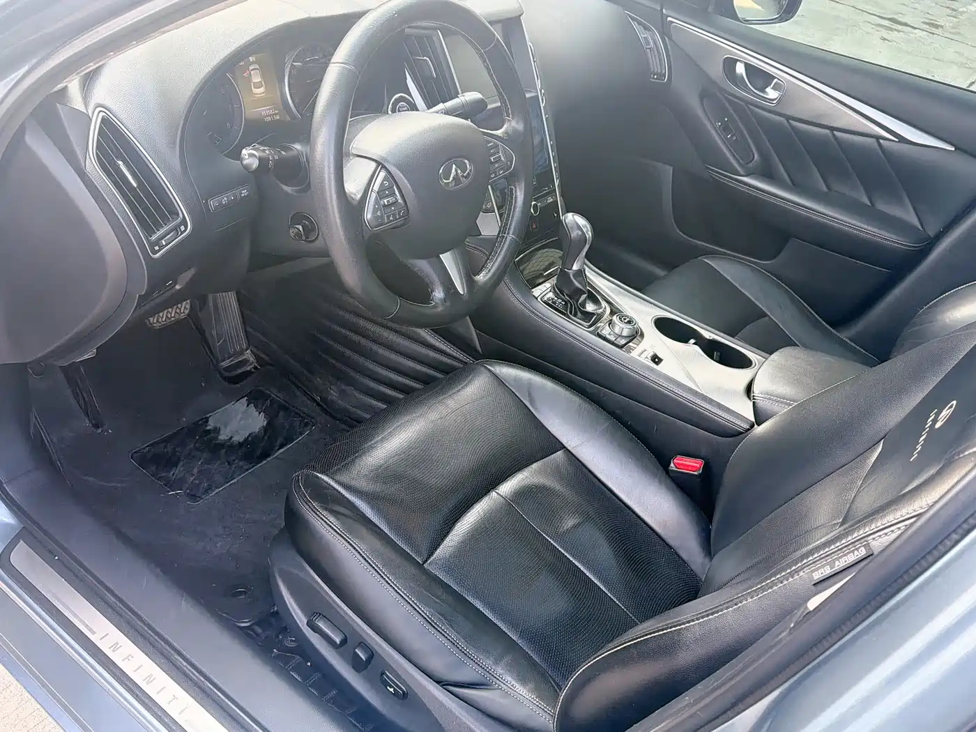 Фото 10 - Infiniti Q50