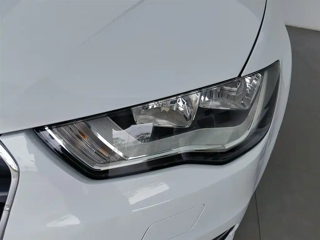Audi A3 2016 Sportback 35 TFSI Progressive фото 7