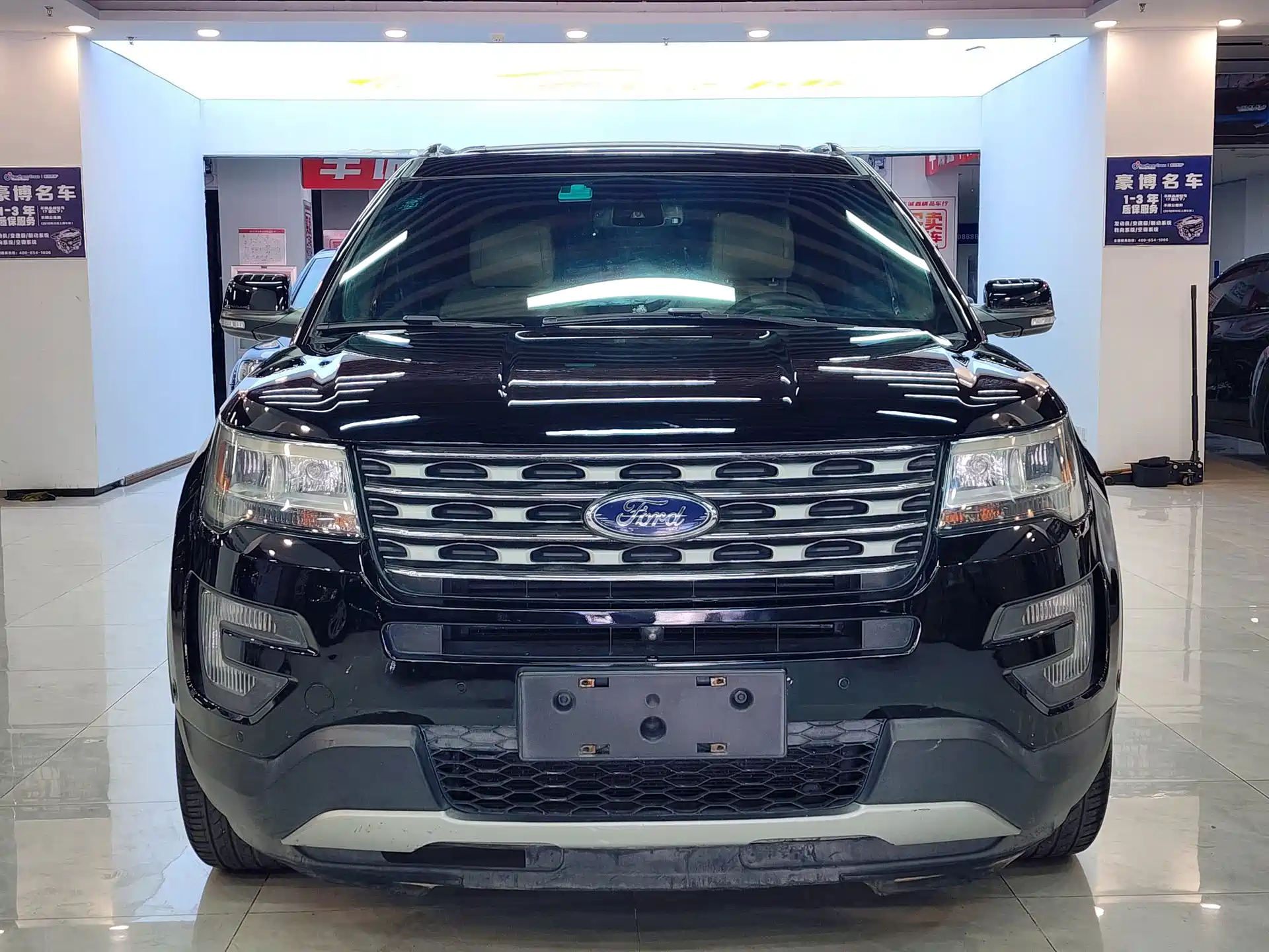 Фото 2 - Ford Explorer (Import)