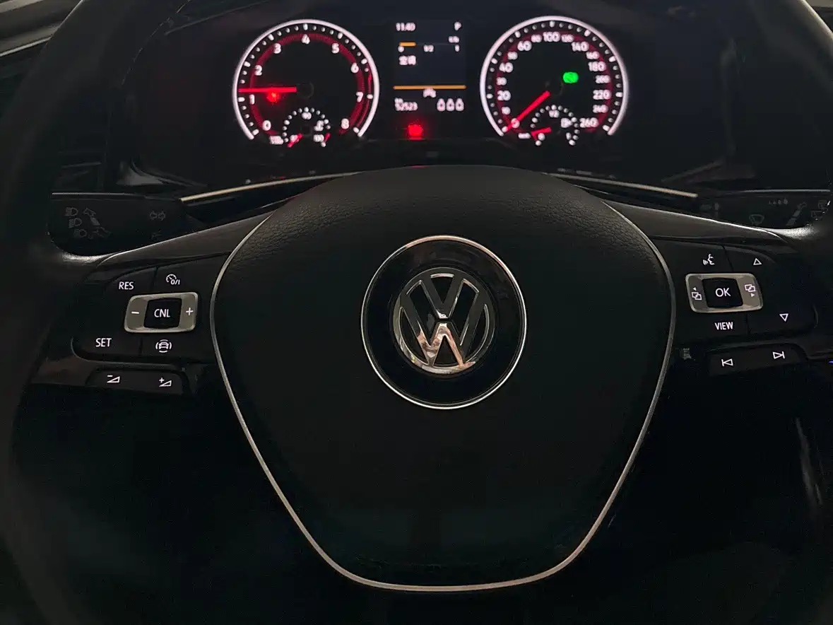 Volkswagen Tayron 2020 330TSI 2WD Luxury Smart Edition фото 8