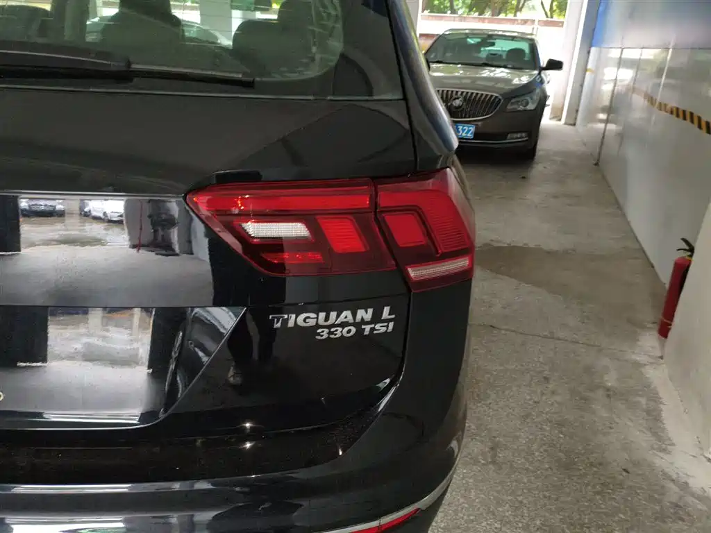 Volkswagen Tiguan L 2018 Facelift 330TSI Automatic 2WD Comfort Edition фото 22