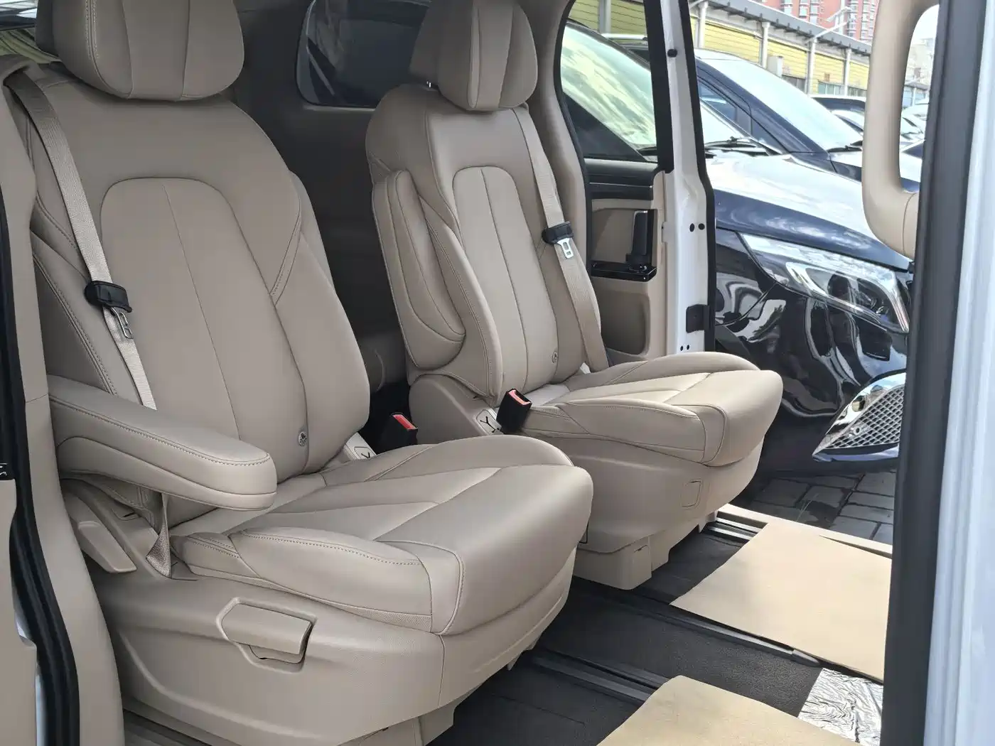 Buick GL8 2026 2025 Land Business Class Smart Enjoy Edition