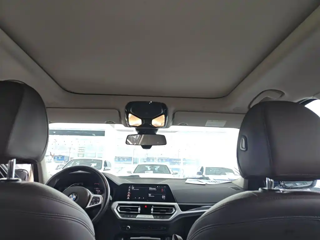 BMW 3 Series 2021 320Li M Sport Package фото 18