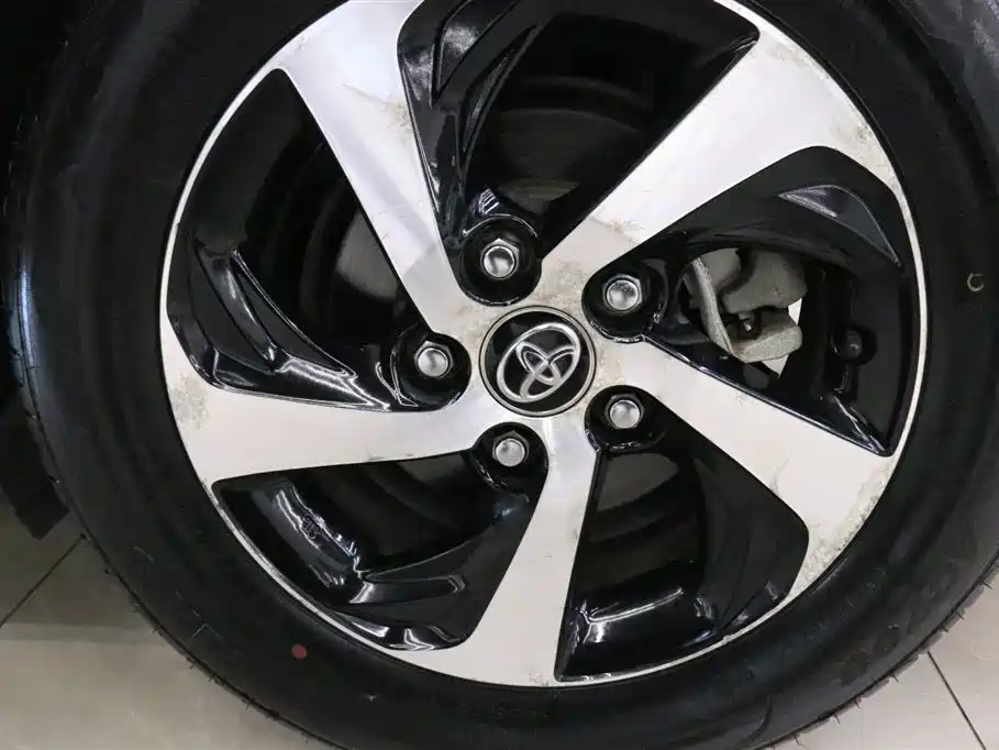 Toyota Levin 2017 Facelift 185T CVT Elite (China V) фото 14