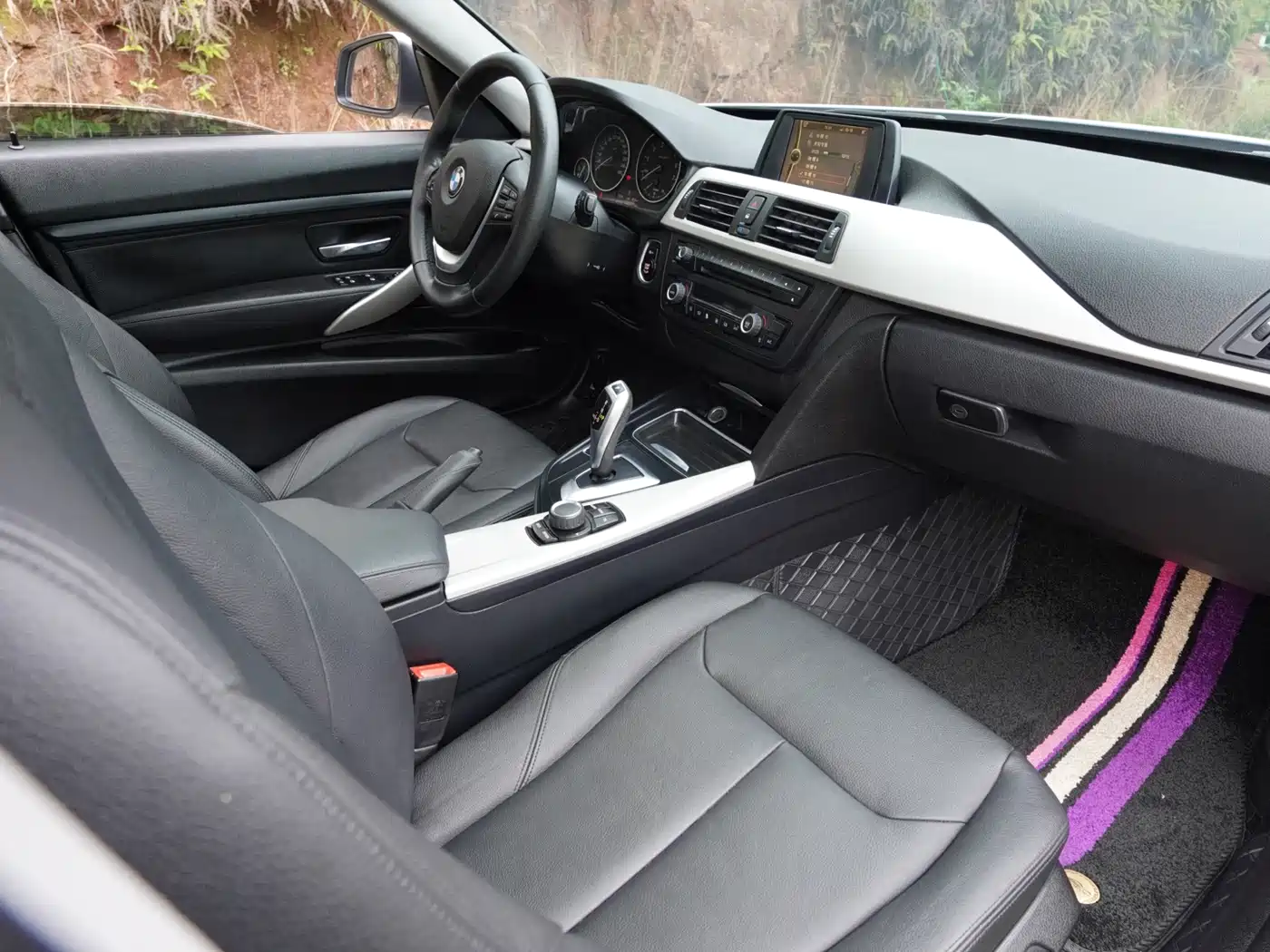 BMW 3 Series GT 2013 Model 320i Leading фото 20