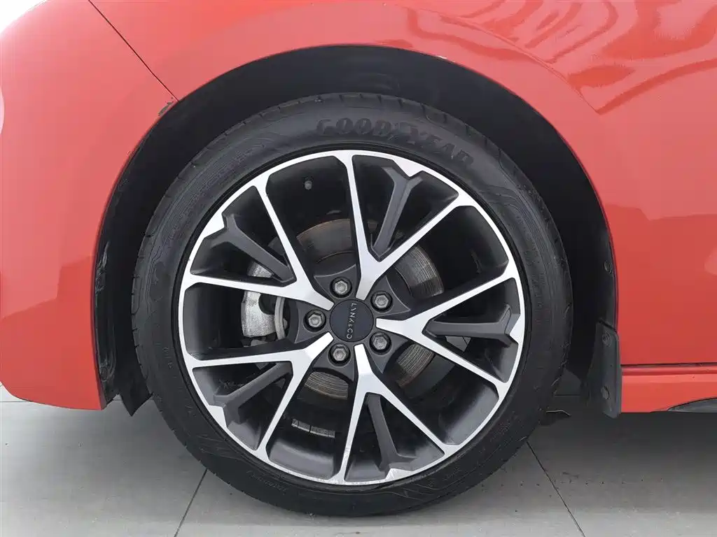 Lynk & Co 03 2021 1.5TD DCT Jin Champion Edition фото 17