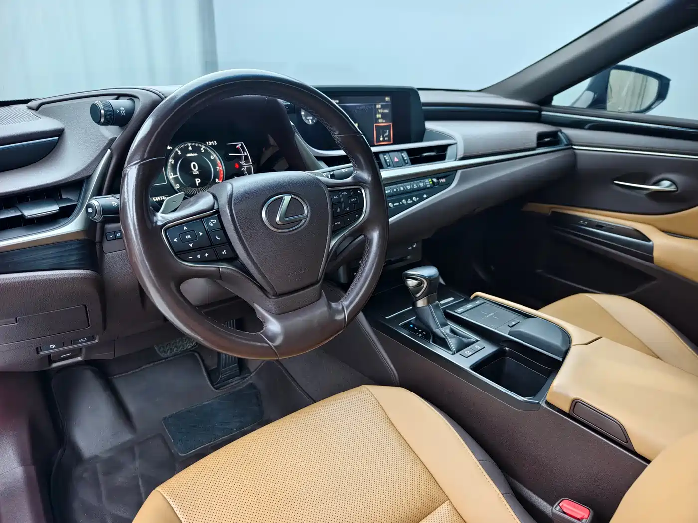 Lexus ES 2020 200 Excellence фото 9