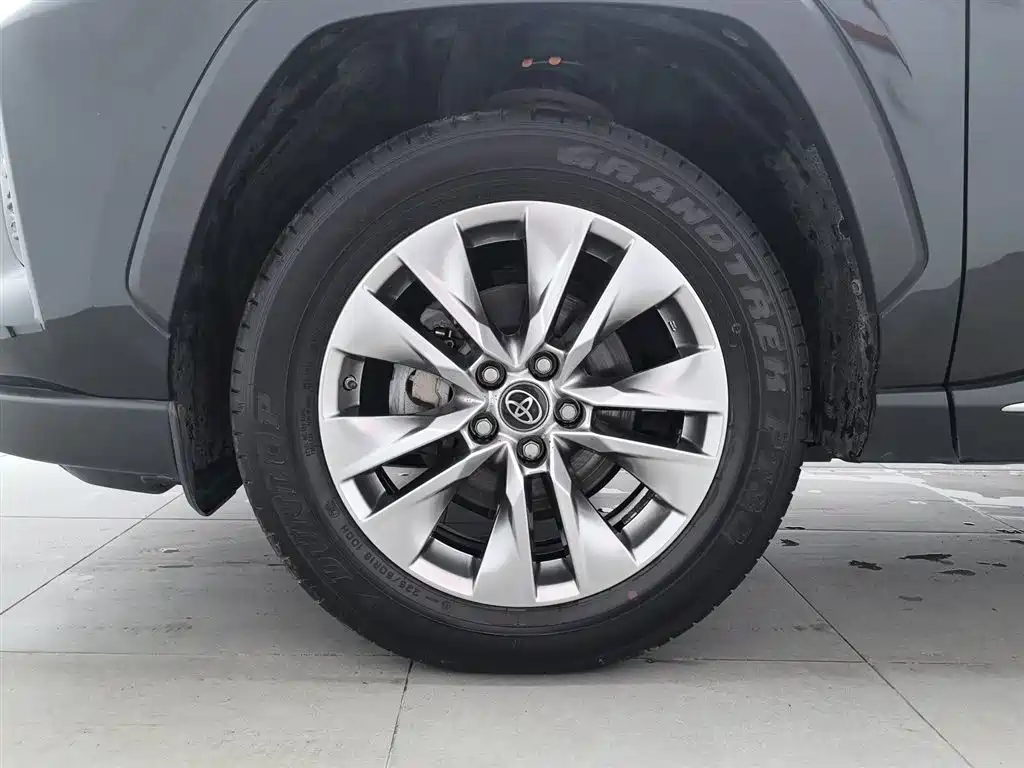 Toyota Wildlander 2022 2.0L CVT FWD Luxury PLUS Edition фото 17