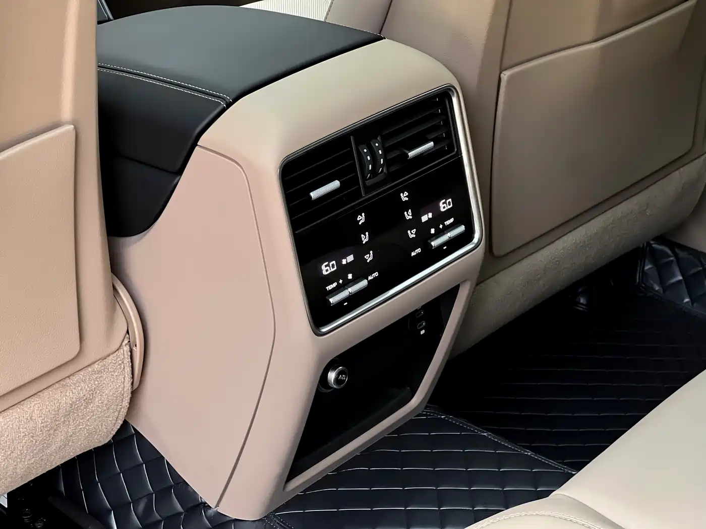 Porsche Cayenne New Energy 2023 Cayenne E-Hybrid 2.0T фото 22