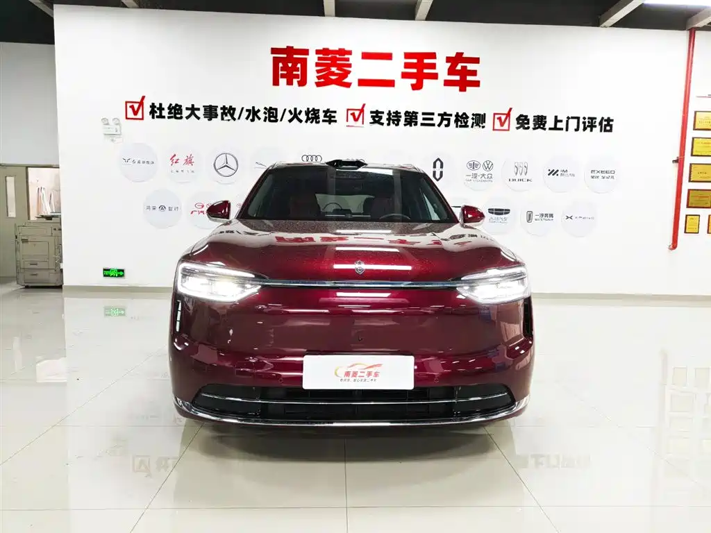 AITO Wenjie AITO M7 2026 Extended Range Ultra AWD 5-Seater фото 2