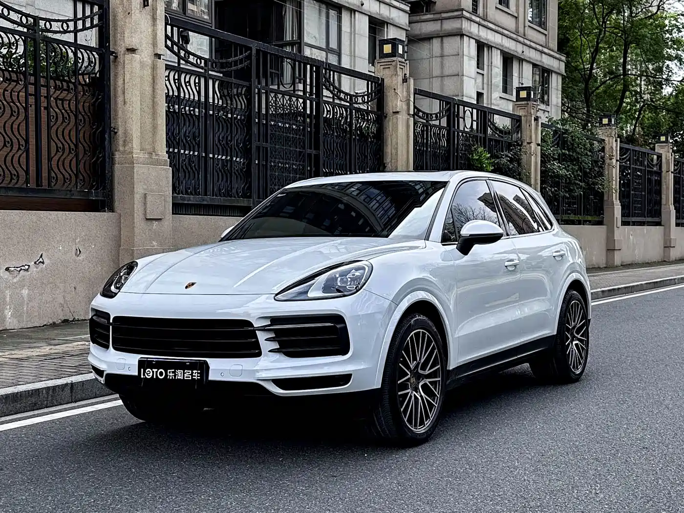 PORSCHE CAYENNE