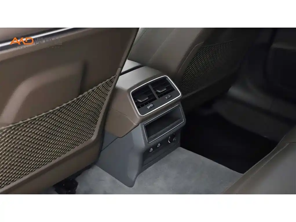 Audi A7L 2022 55 TFSI quattro S-line Zhiyuan Crystal Package фото 9
