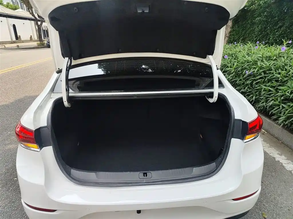Buick Excelle 2019 18T Auto Connected Elite China VI фото 19