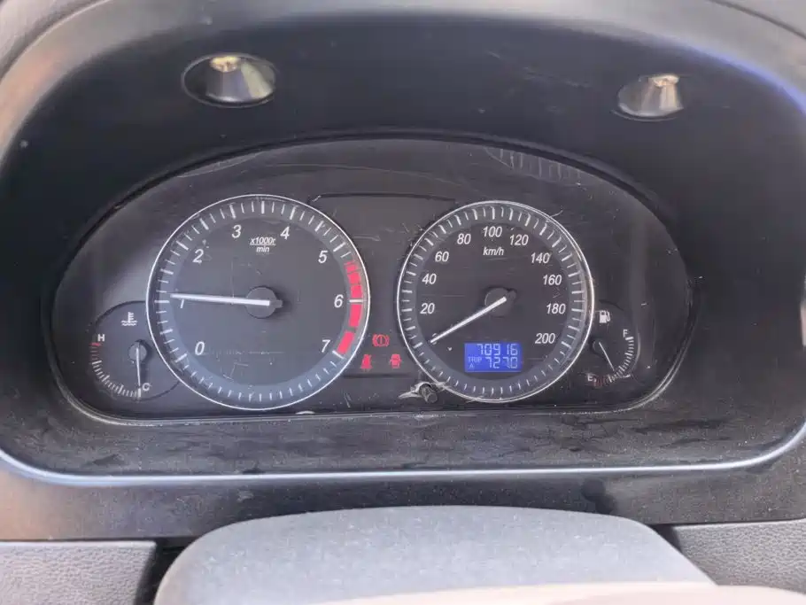 BAIC Weiwang M20 2015 2014 1.5L Utility BJ415A