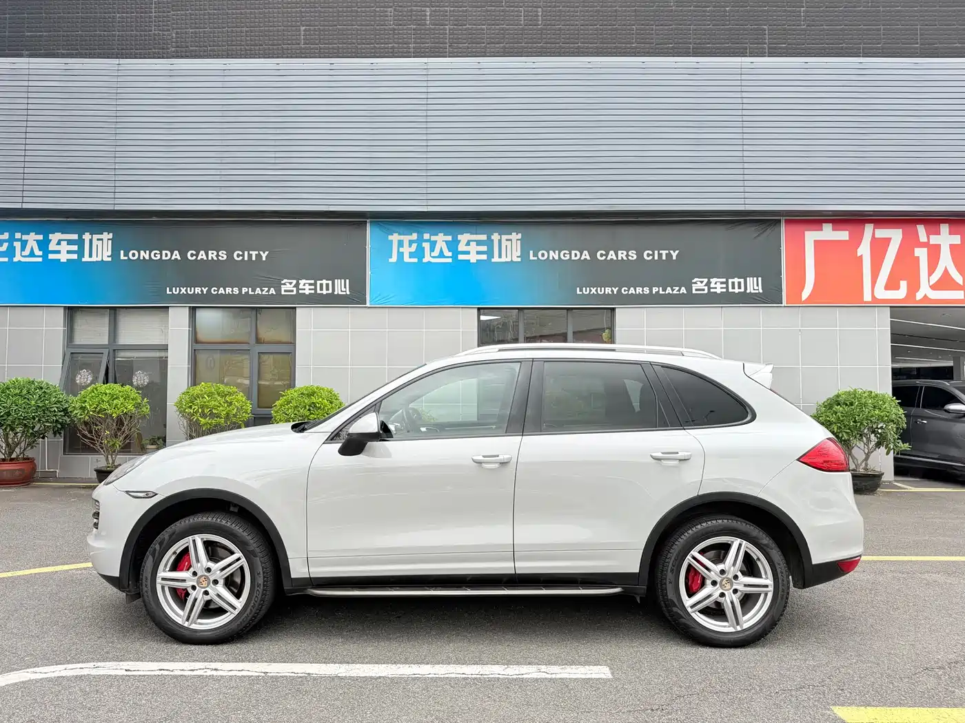 Porsche Cayenne 2014 Cayenne Platinum Edition 3.0T фото 12