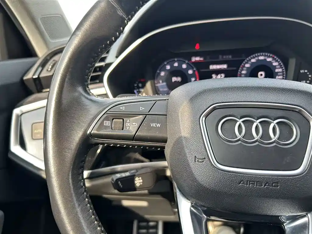 Audi Q3 2019 40 TFSI Fashion Dynamic фото 14