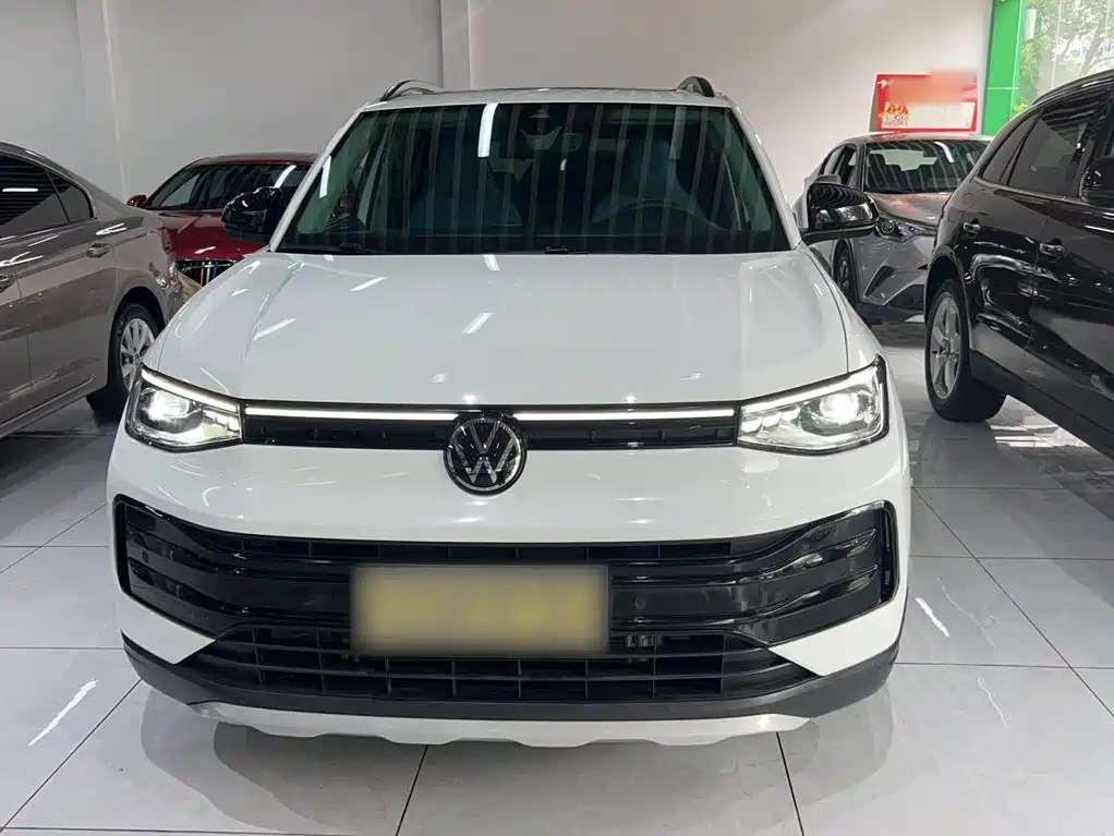 Volkswagen Tharu 2025 2025 Model Rising Star 300TSI Aspiration Edition
