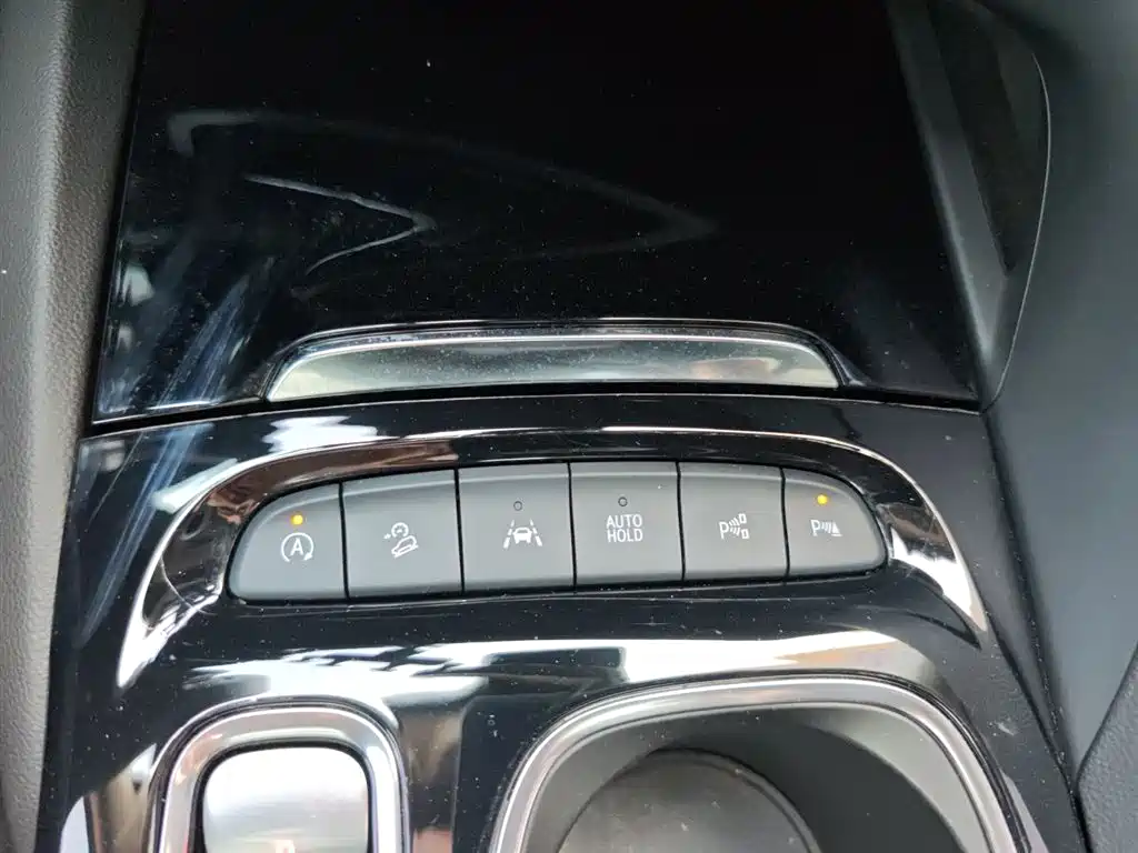 Buick Envision Plus 2022 Envision Plus Avenir 5-Seater фото 4