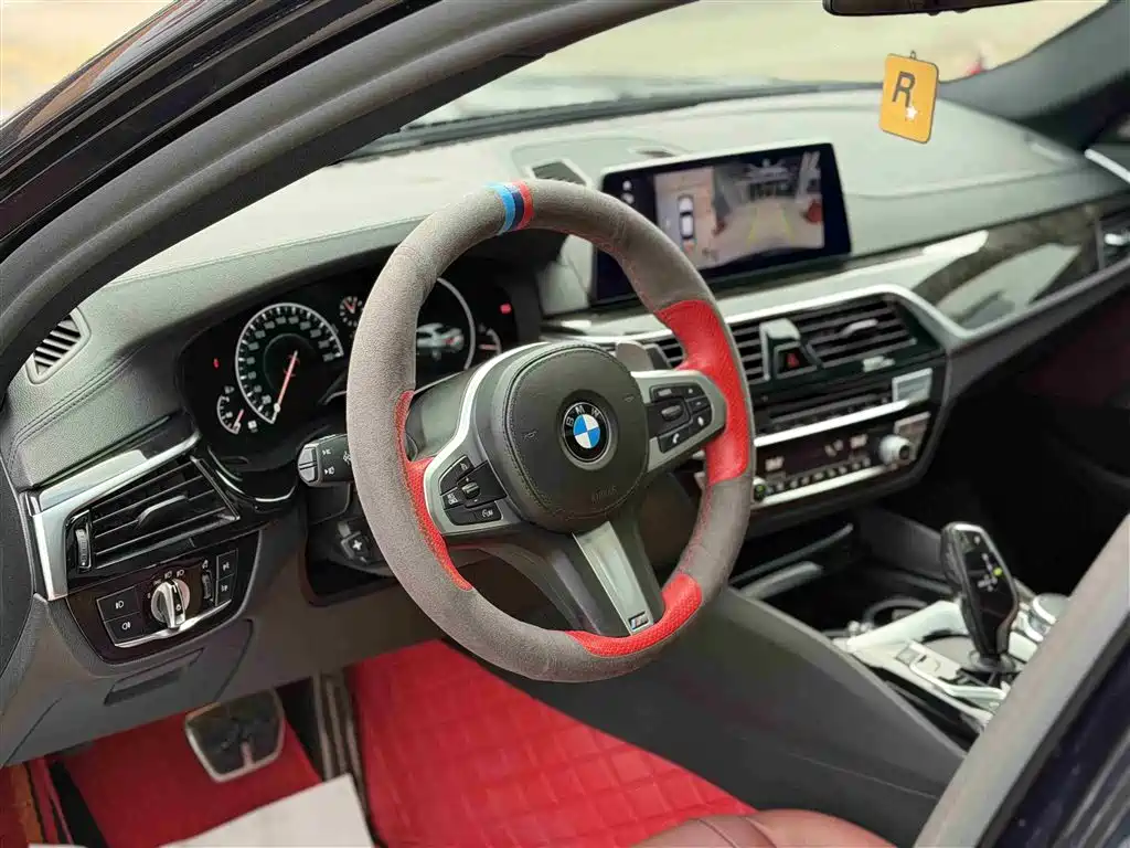 BMW 5 Series 2019 530Li Premium M Sport Package фото 11