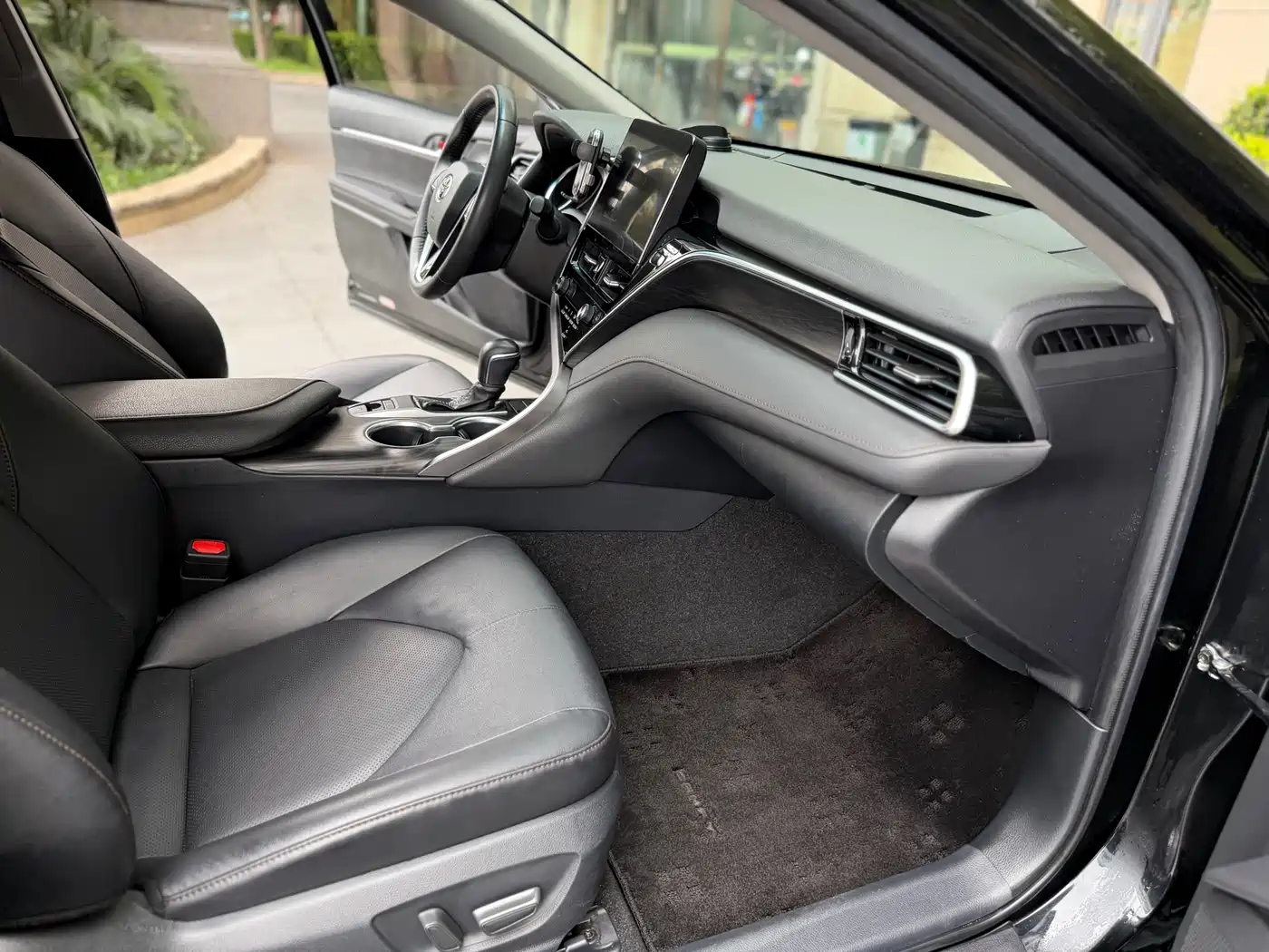 Toyota Camry 2021 2.0G Luxury Edition фото 7