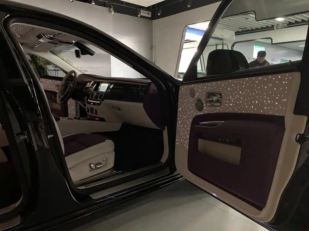 Фото 17 - Rolls-Royce Ghost