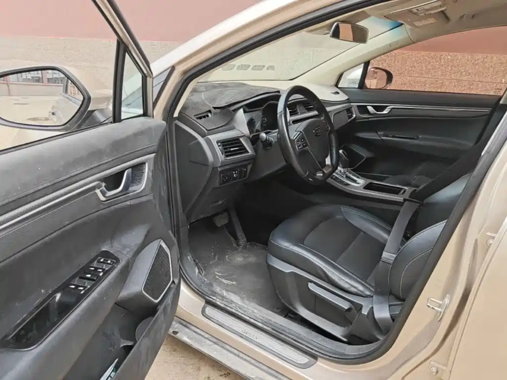 Photo 16 - Geely Emgrand GS