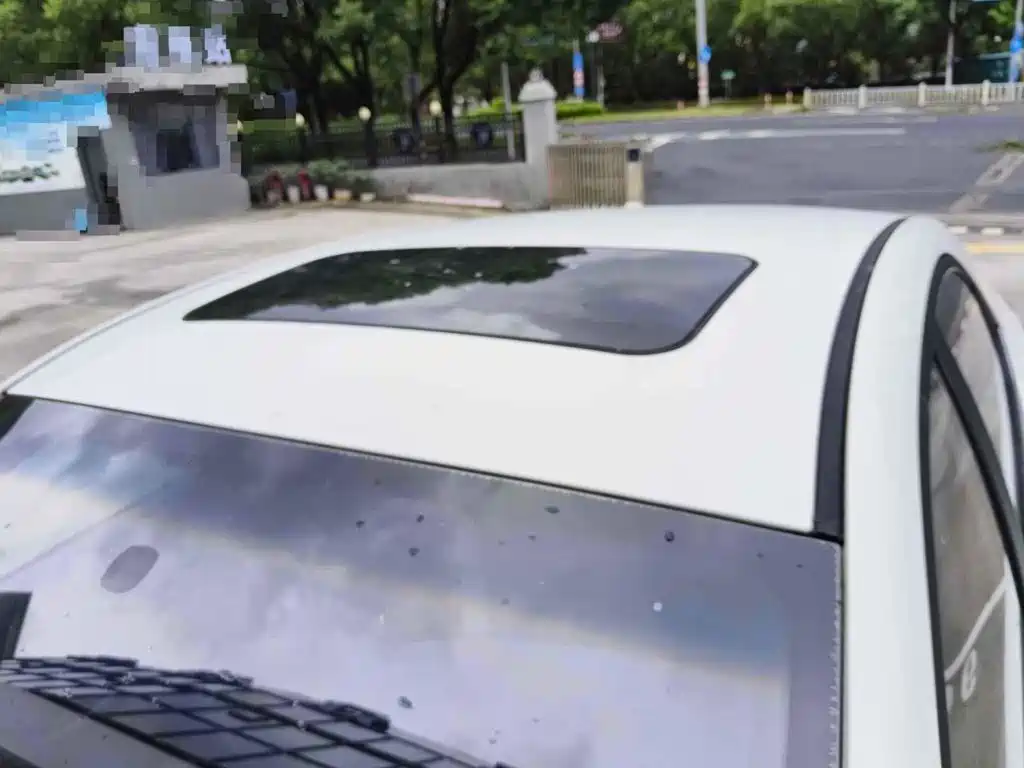 Photo 6 - Roewe 360