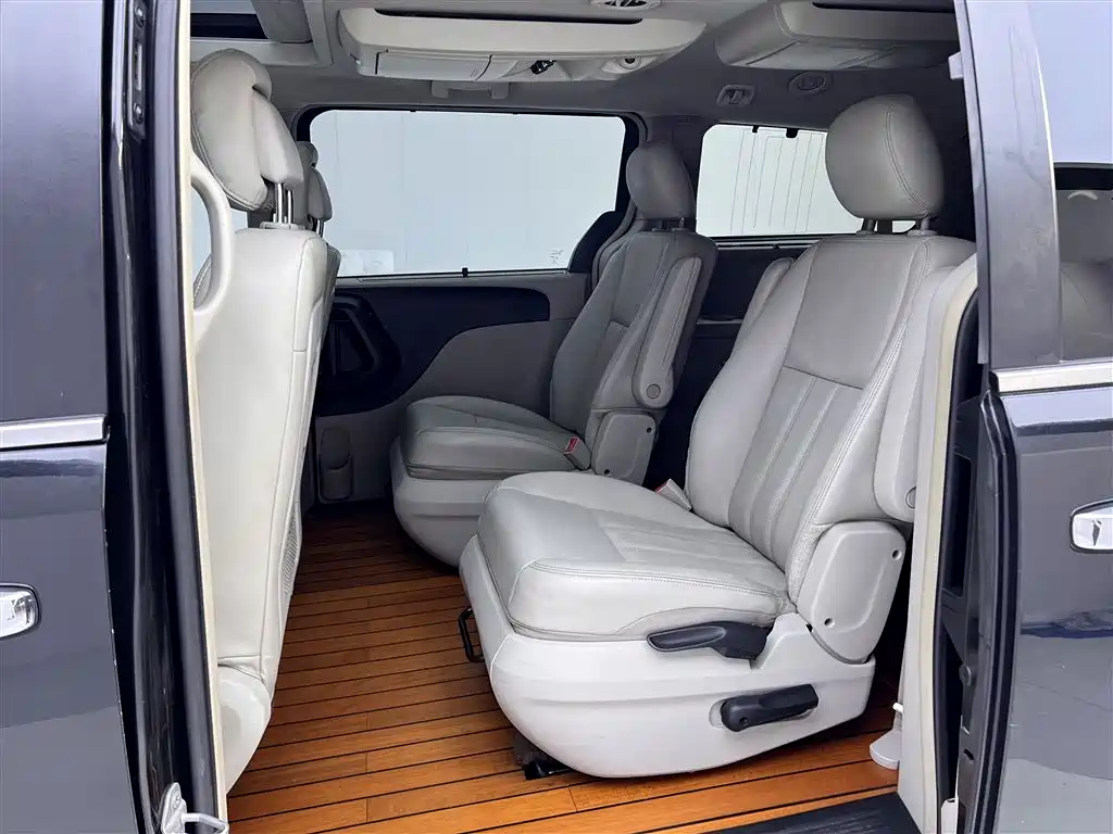 Chrysler Grand Voyager (Import) 2015 2014 3.6L Comfort Edition