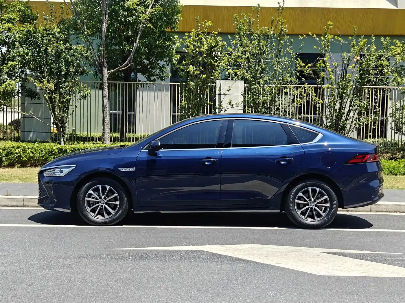 Фото 3 - BYD Qin PLUS