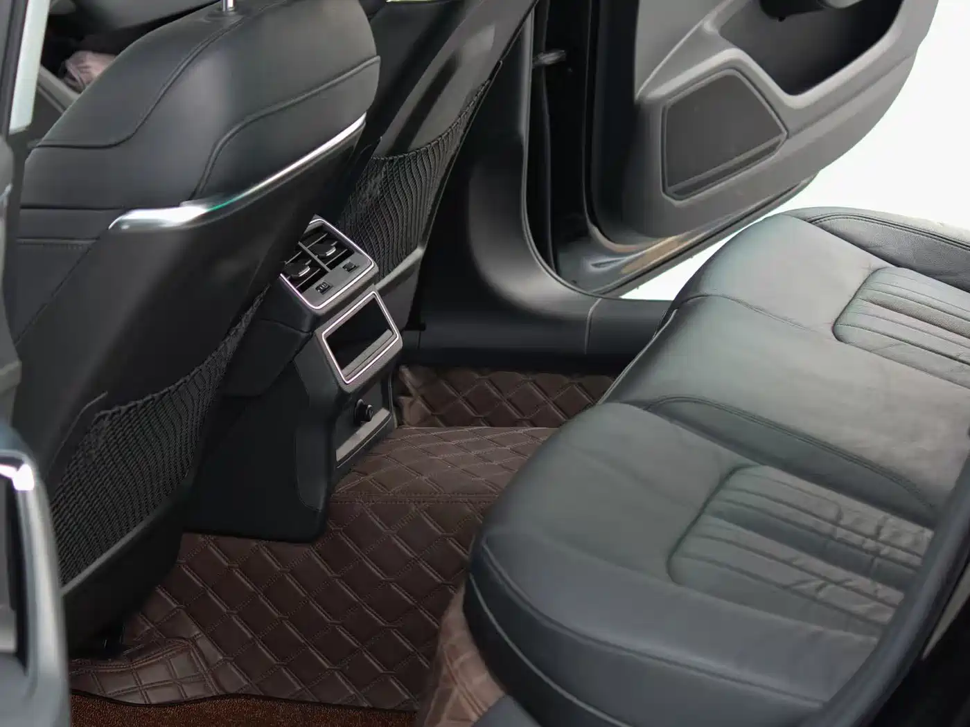 Audi A6L 2020 40 TFSI Luxury Elegance фото 6