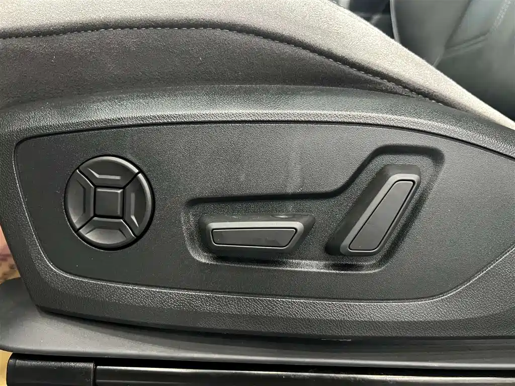Audi Q3 2024 40 TFSI Fashion Sport фото 27
