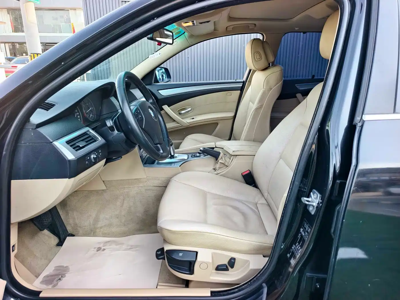 BMW 5 Series 2009 520Li Premium фото 9