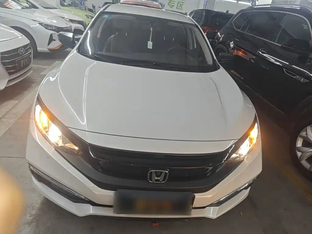 Фото 3 - Honda Civic