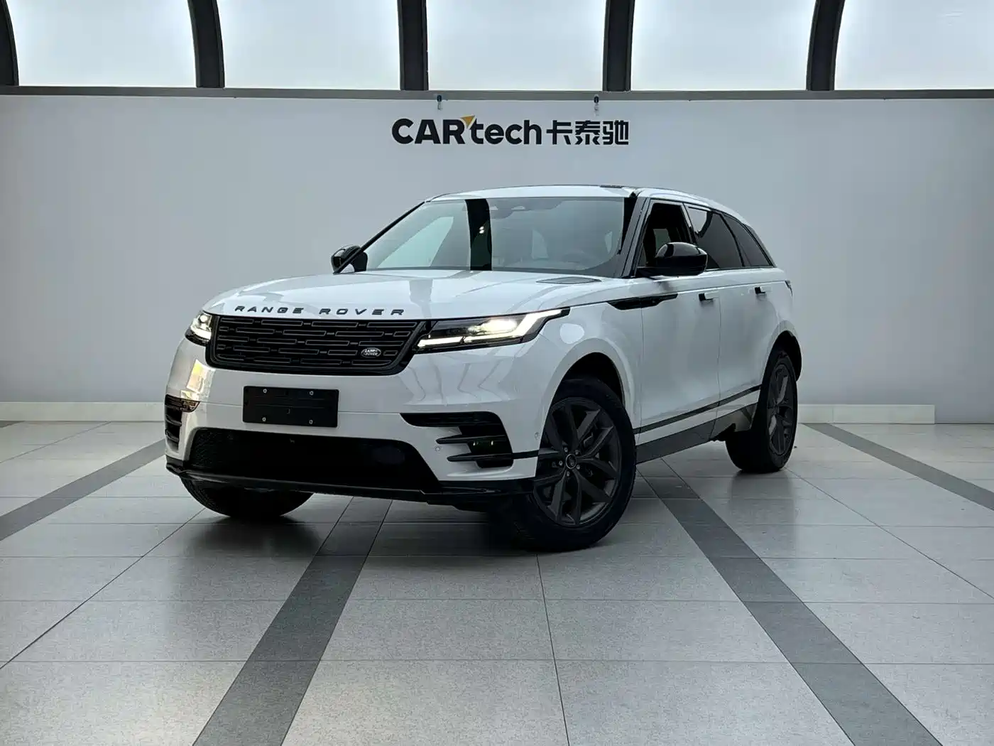 Land Rover Range Rover Velar 2026 Model 250PS Dynamic SE
